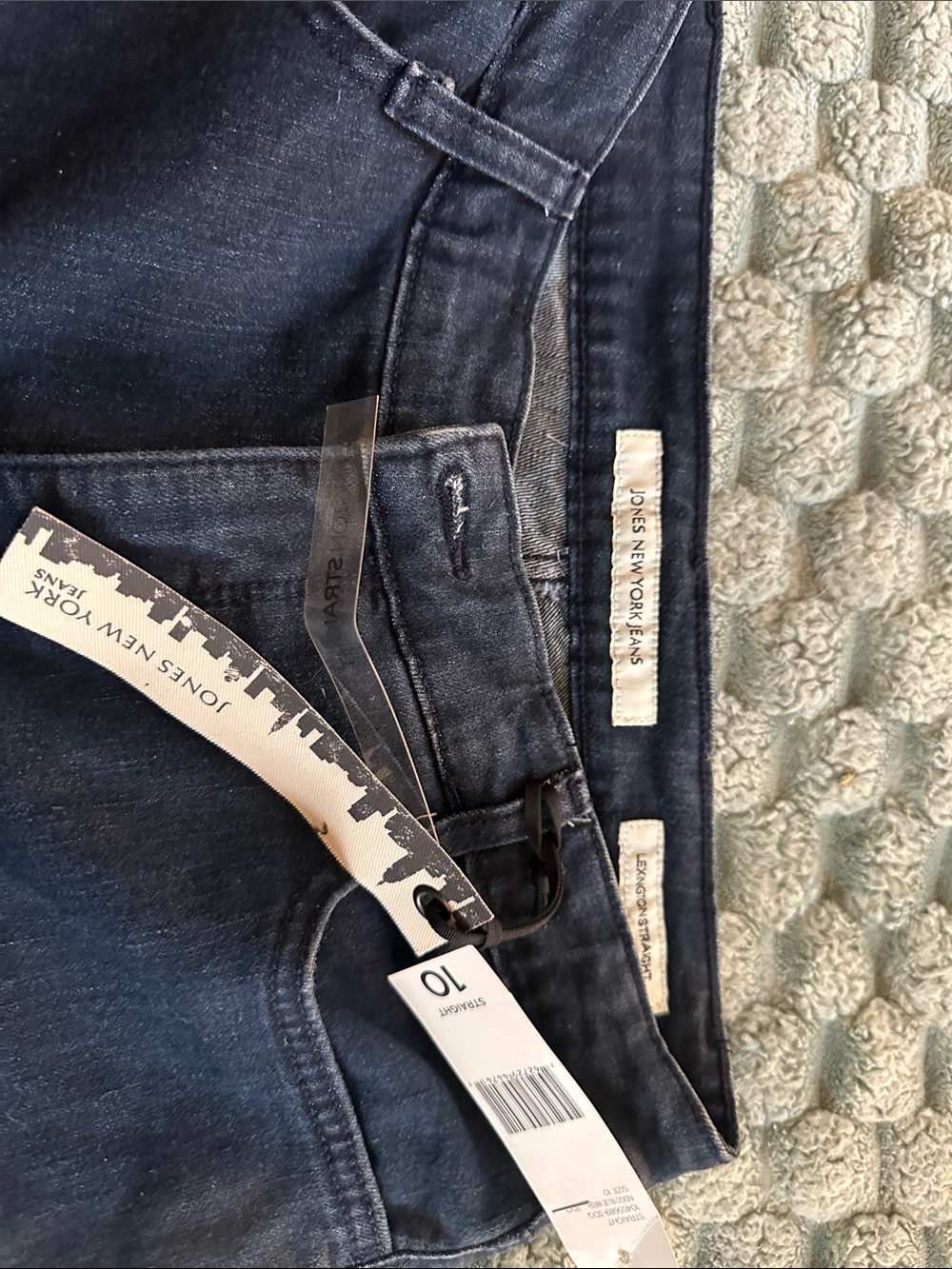 Jones New York women’s Slim Straight Dark Blue Jeans